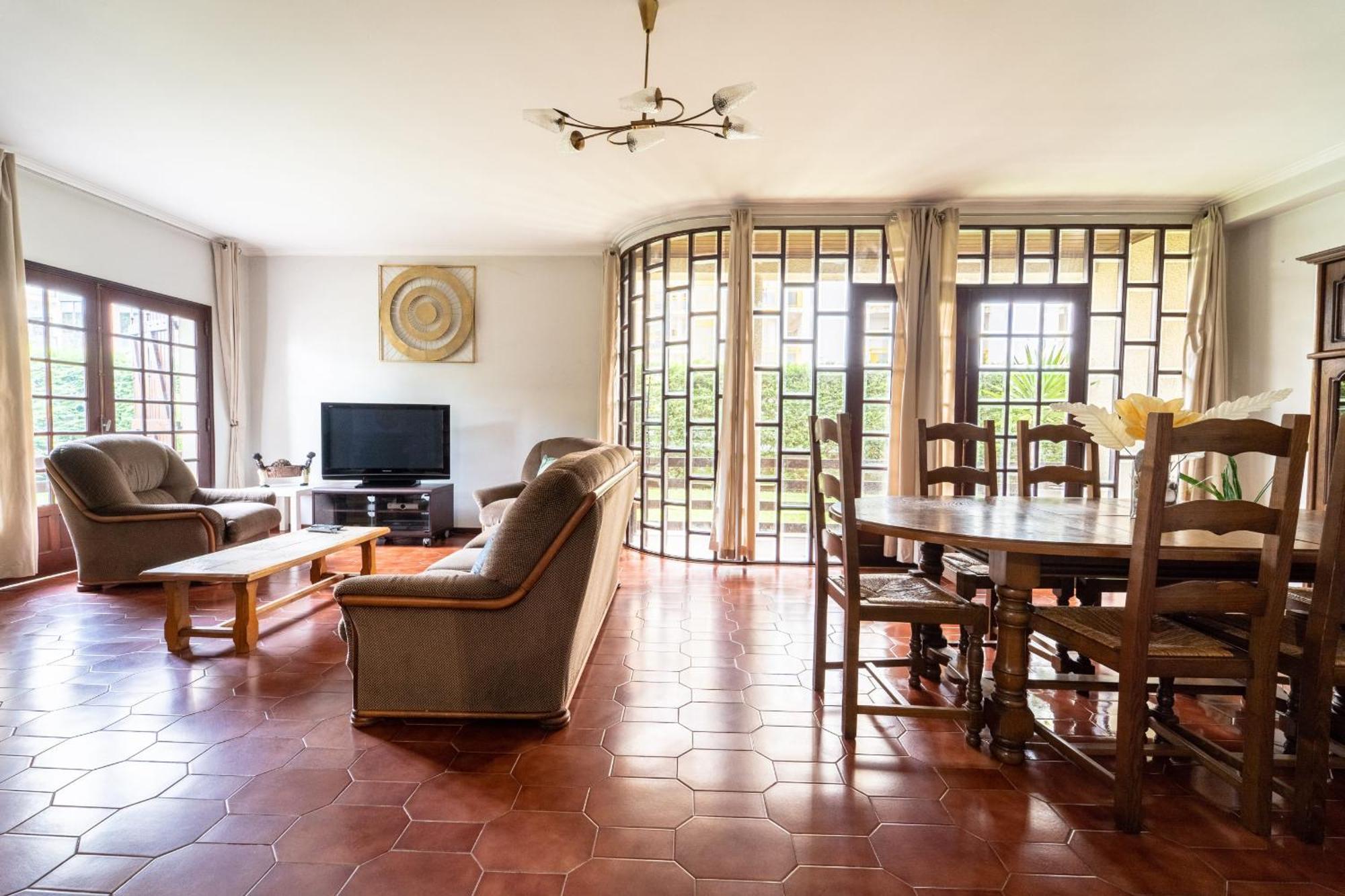 Amorosa Villa, 500M From The Beach By House And People Kültér fotó